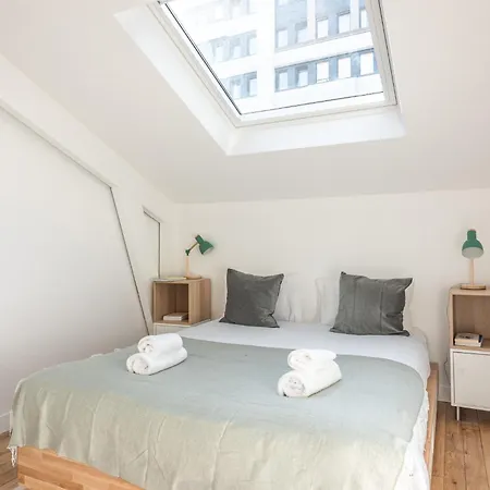 Charming House With Garden - Near Paris Apartment Courbevoie