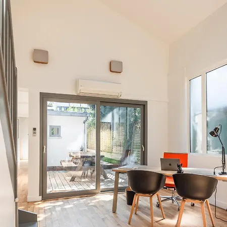 Charming House With Garden - Near Paris *
