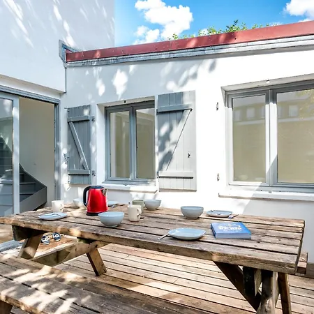 Apartment Charming House With Garden - Near Paris Courbevoie